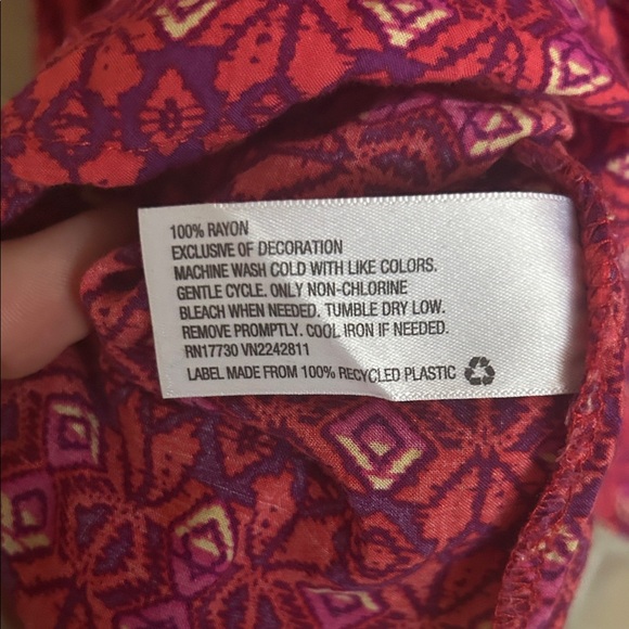 🍒 Women's Red/Pink Patterned Top 👛 - Picture 4 of 4